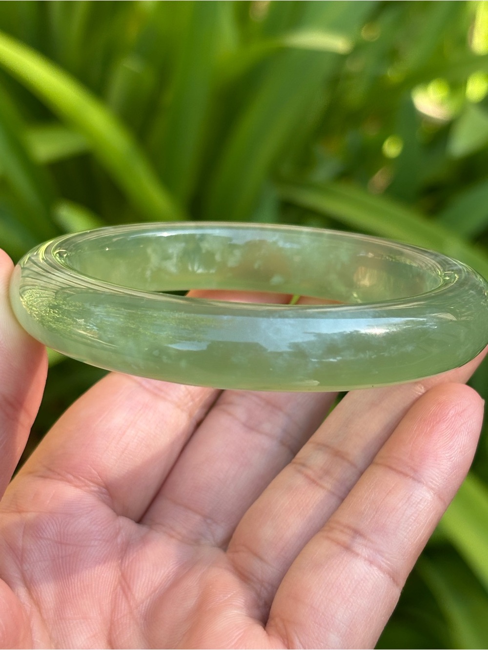 59mm Inner Diameter Translucent Green Xiuyu Jade Bangle 2566 - Picture 6 of 8